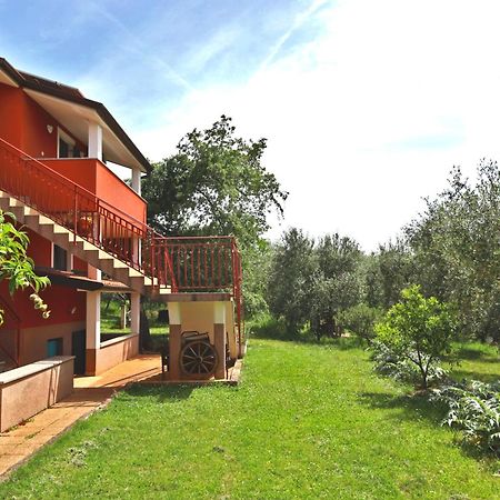 Apartment Zita With 1 Bedroom In Relaxing Surroundings Near Umag Exterior foto