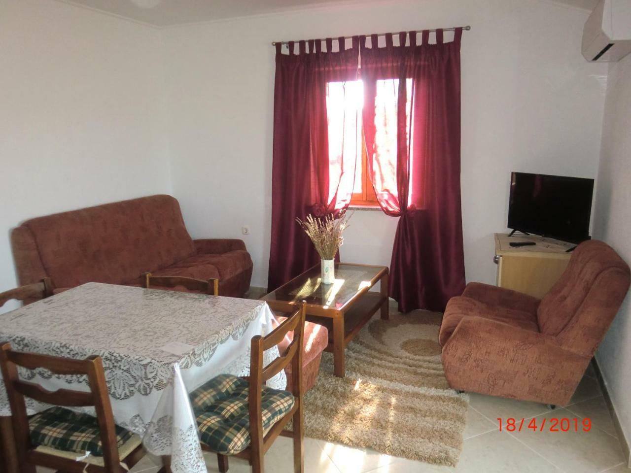 Apartment Zita With 1 Bedroom In Relaxing Surroundings Near Umag Exterior foto