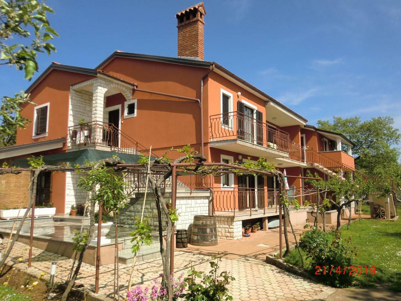 Apartment Zita With 1 Bedroom In Relaxing Surroundings Near Umag Exterior foto